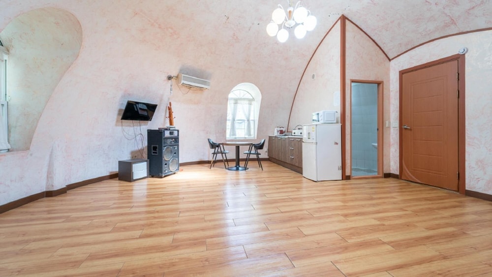 Basic Room, 1 Bedroom (domhouseB) - Photo 1