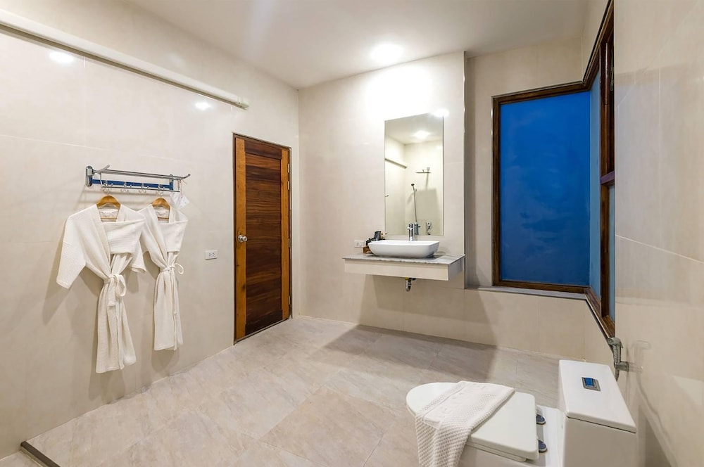 Deluxe Ocean Room, Panorama View - Photo 2