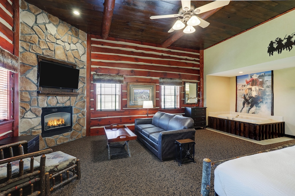 Theme Suite with Whirlpool - Photo 3