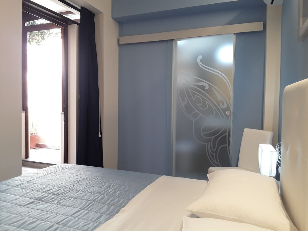 Standard Double Room photo 2