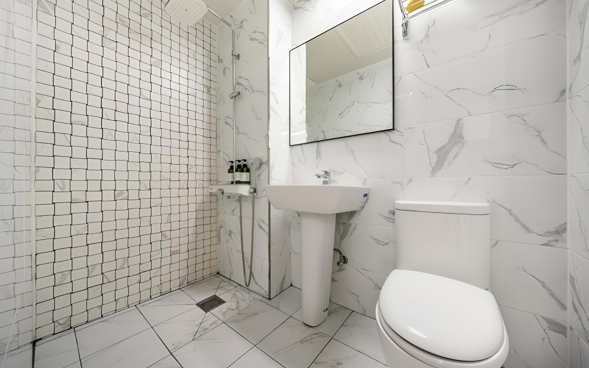 Room (Room 201 (Ocean View)) - Photo 7