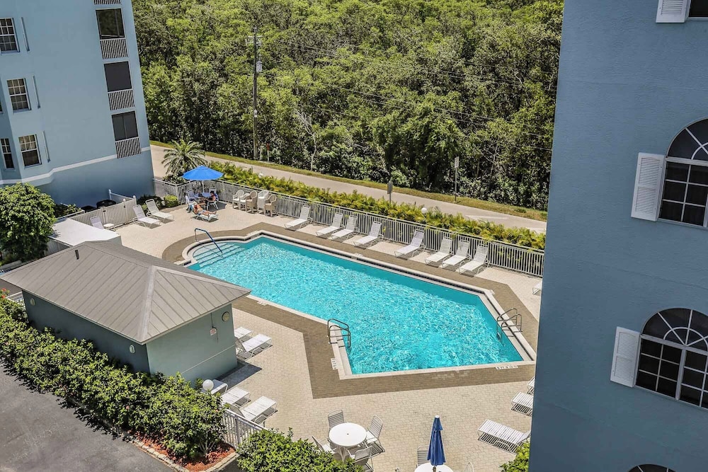 Condo (2 Bedrooms)