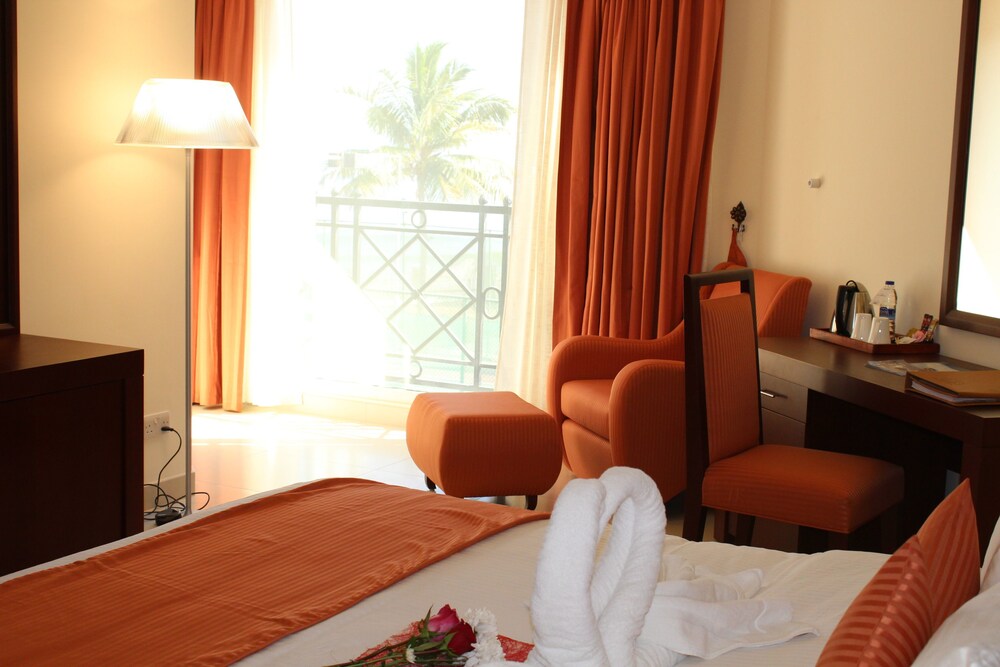 Superior Room, Partial Ocean View photo 1