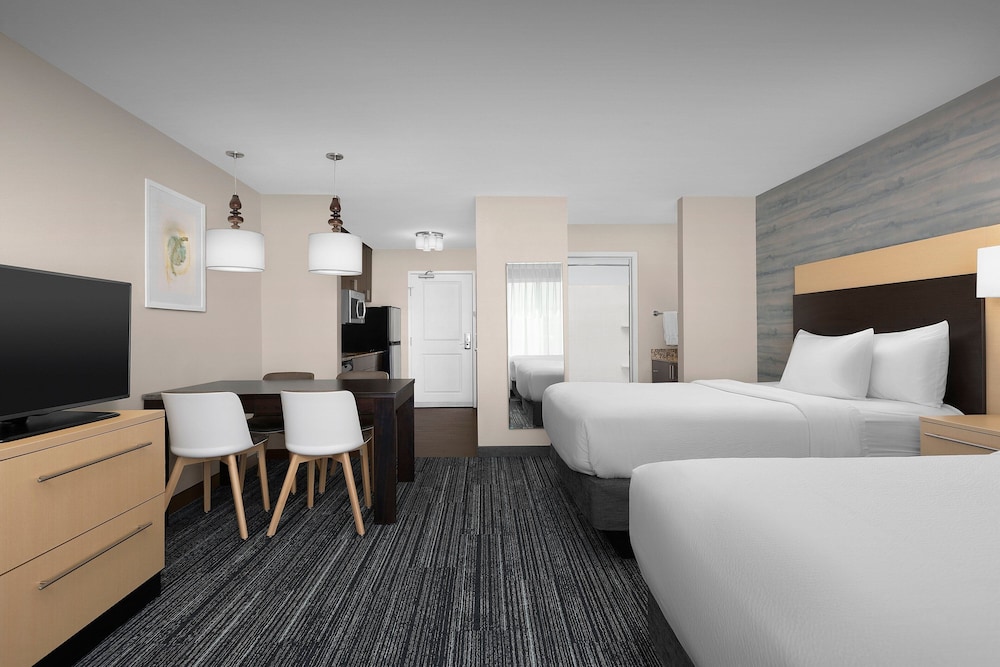 Studio, 2 Queen Beds (Mobility Accessible, Transfer Shower)