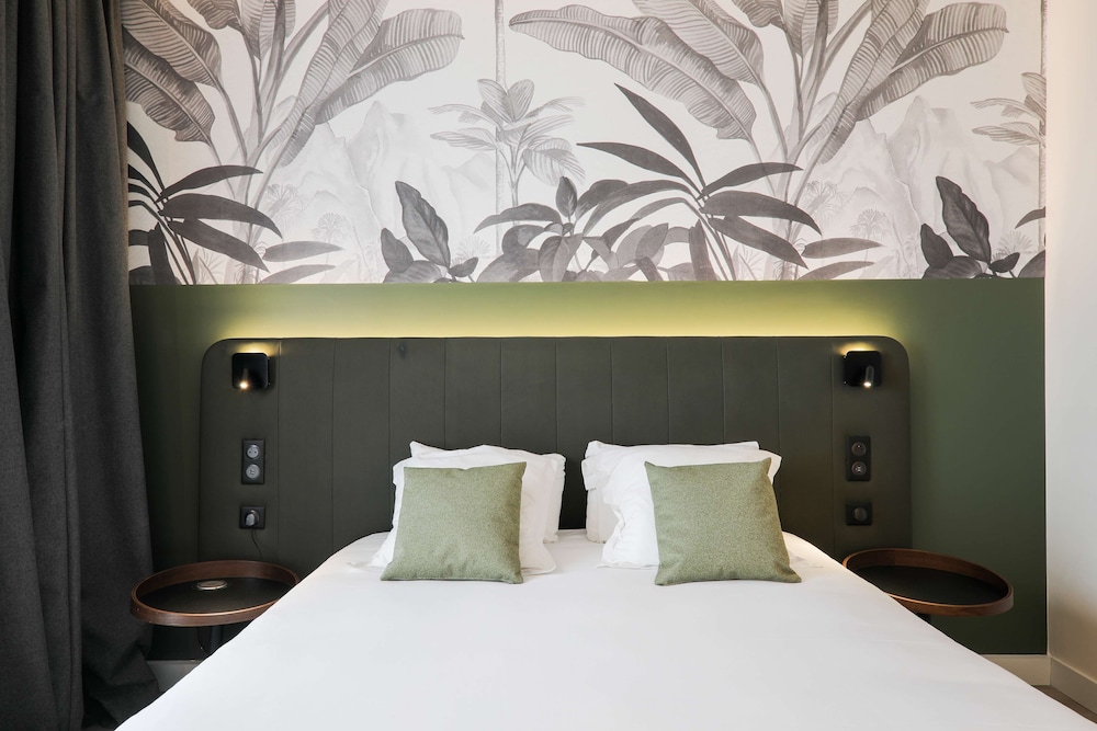 Standard Room, 2 Twin Beds - Photo 9