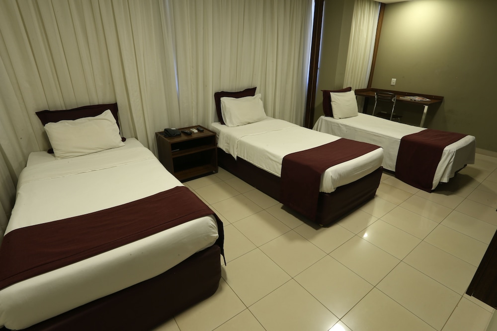 Triple Room (3 camas de Solteiro) - Photo 2