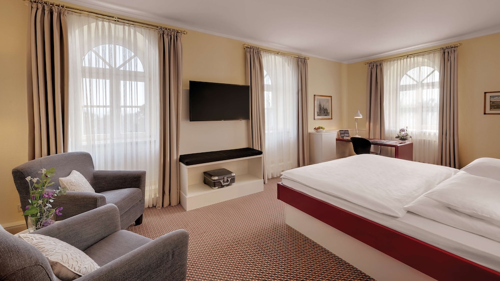 Superior Room, 1 Double Bed, River View photo 3