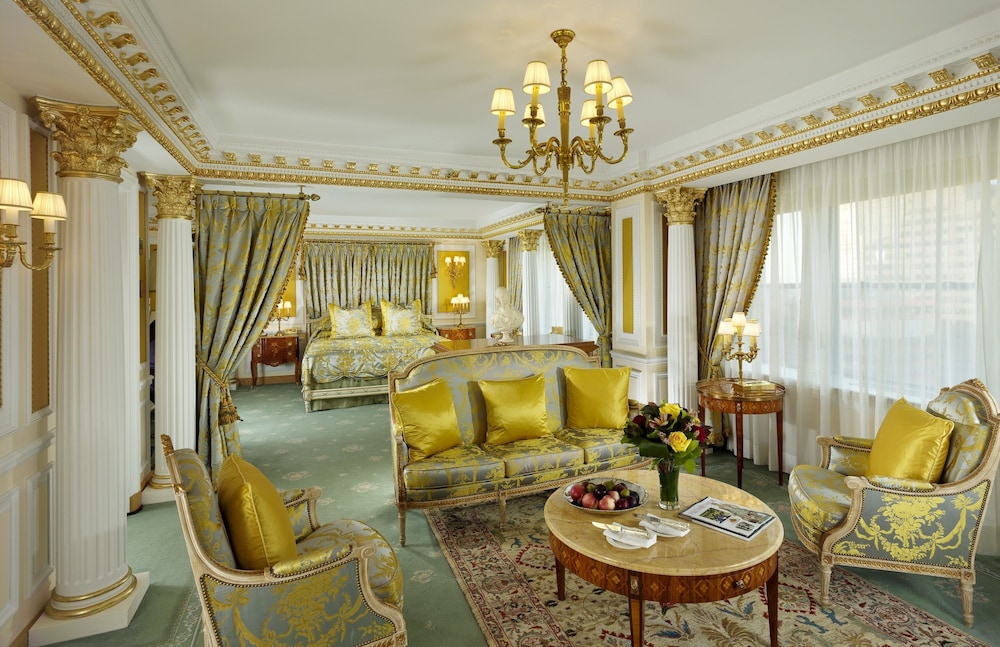 Tower Royal Suite