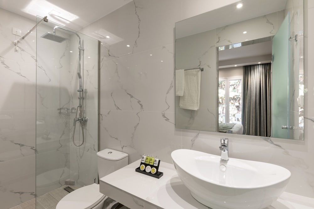 Standard Triple Room photo 2