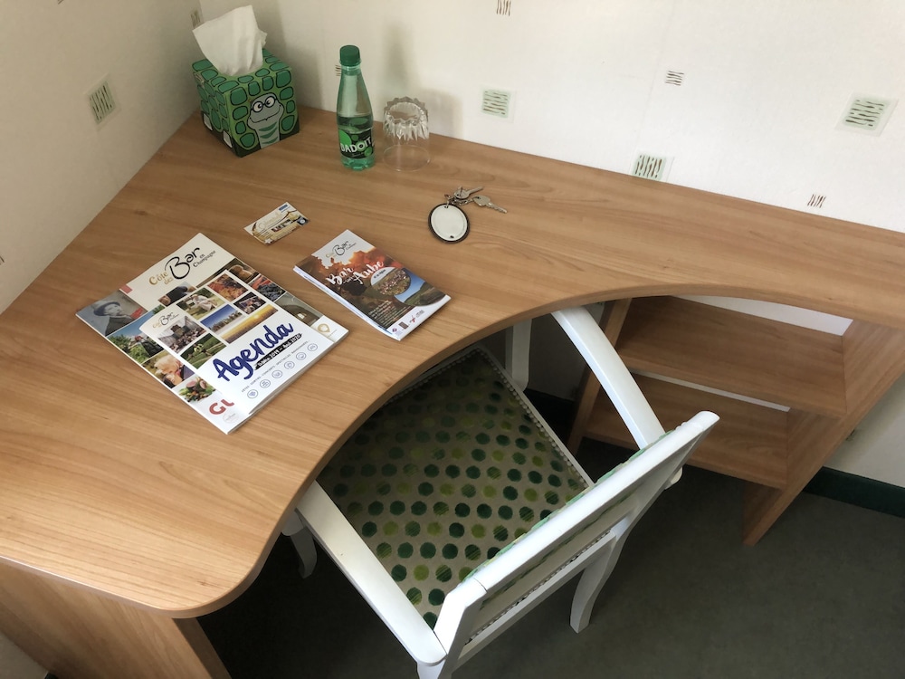 Double Room - Photo 9