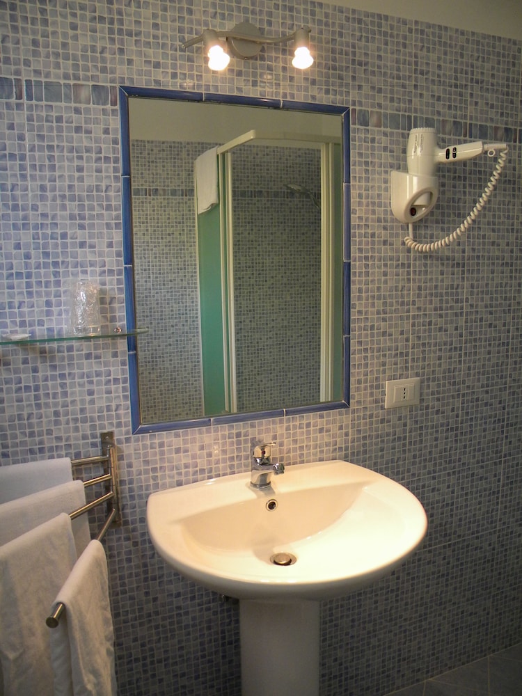 Double Room Single Use photo 3