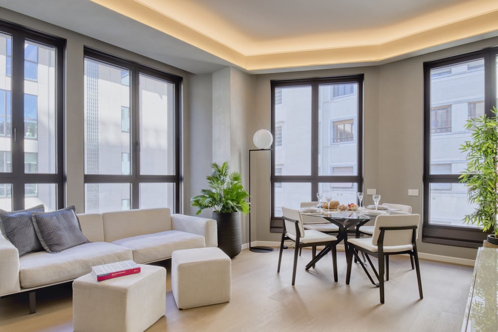 Apartment, Smoking
