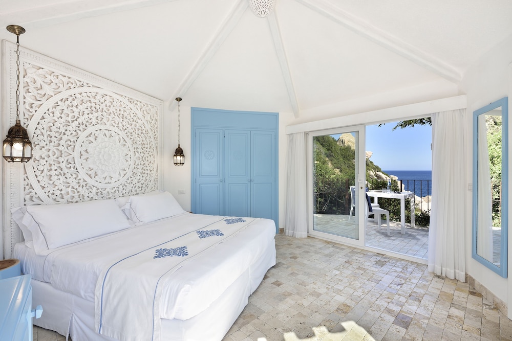 Superior Room, Sea View - Photo 5
