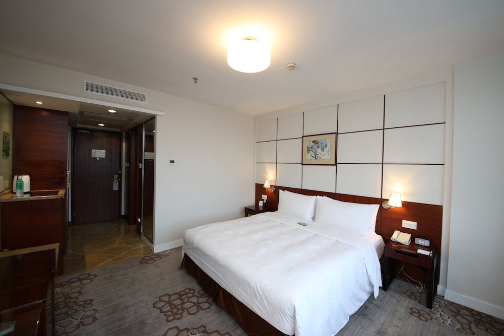 Standard Queen Room - Photo 1