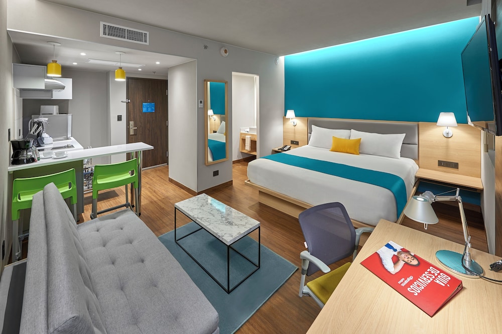 Suite, 1 King Bed with Sofa bed photo 2