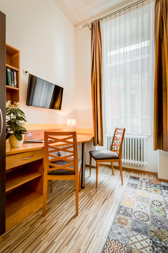 Comfort Double or Twin Room photo 3