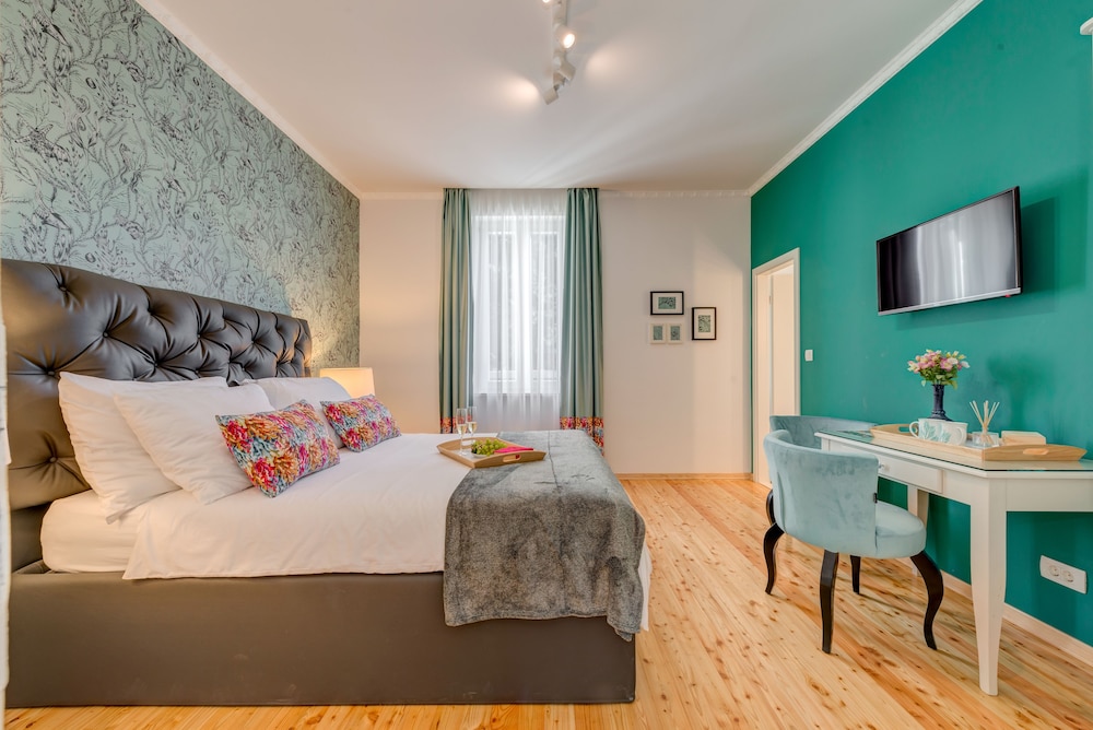 Deluxe Double Room, City View photo 1