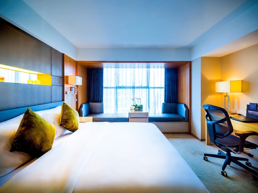 Superior Room, 1 King Bed