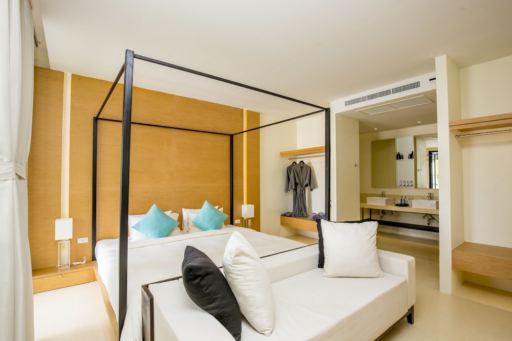 Premier Suite - Photo 3