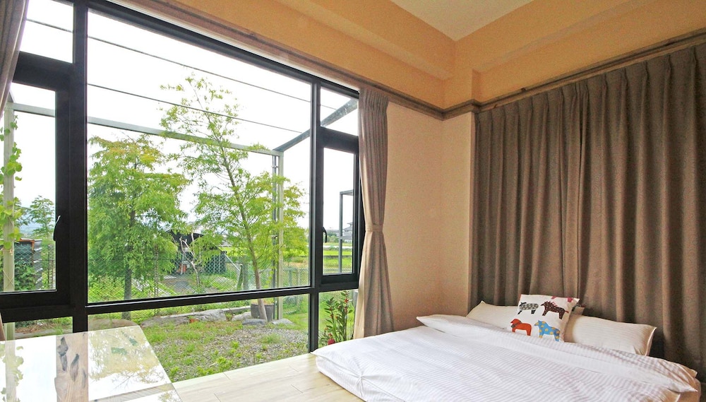 Standard Quadruple Room, 2 Double Beds photo 2
