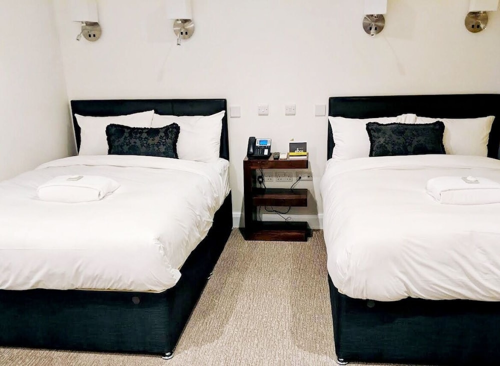 Deluxe Quadruple Room, 2 Double Beds photo 1