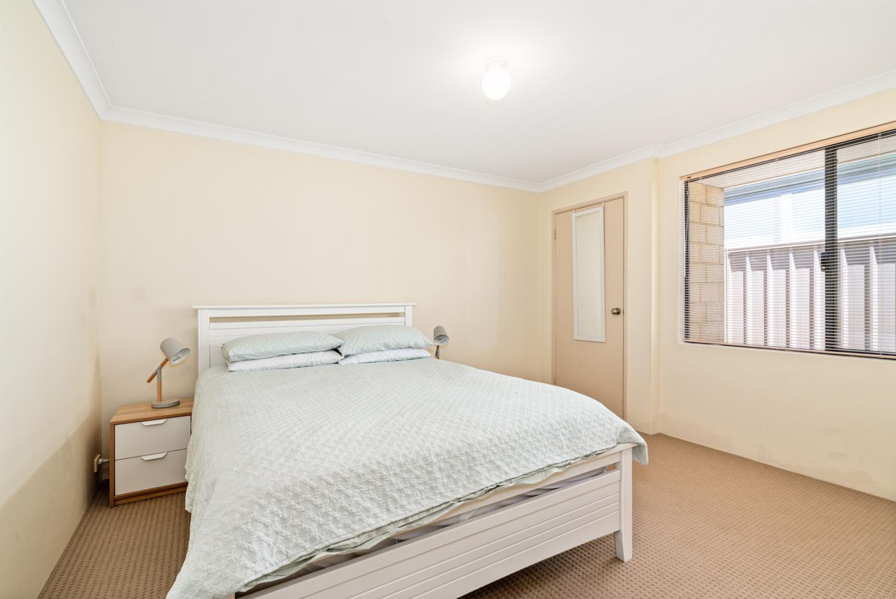 Four-Bedroom House photo 3