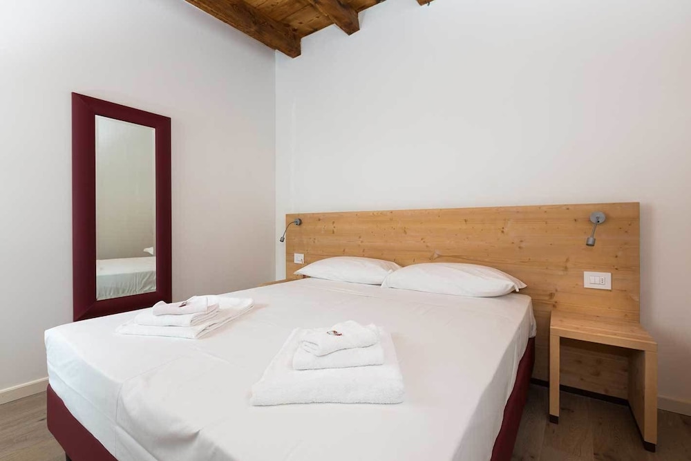 Standard Double or Twin Room photo 3
