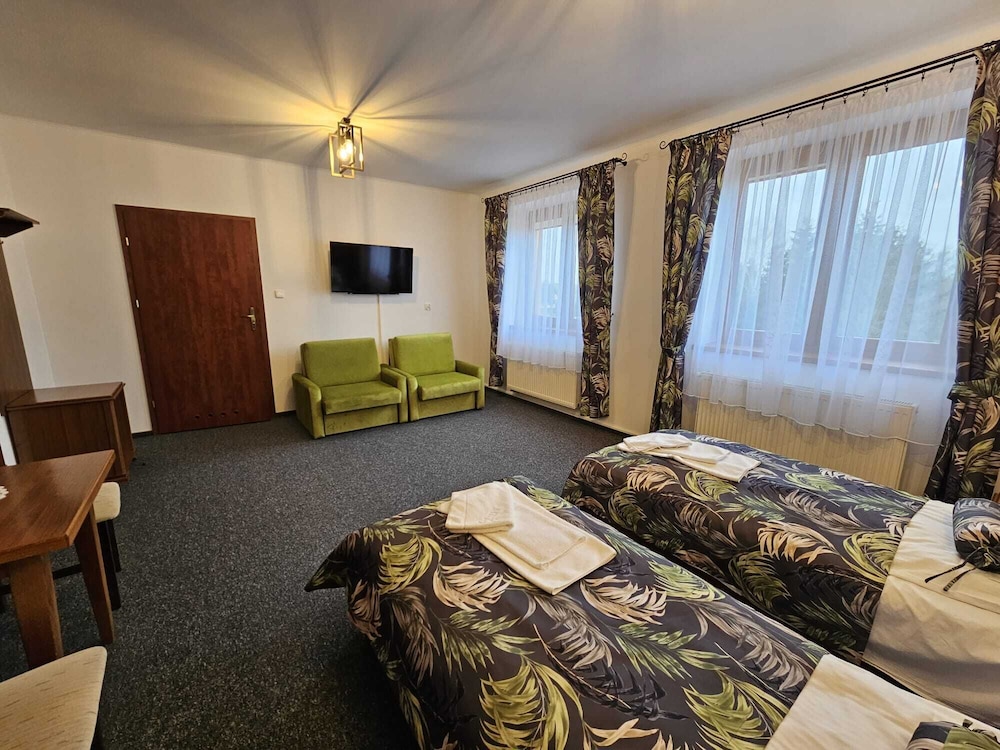 Basic Double or Twin Room photo 3