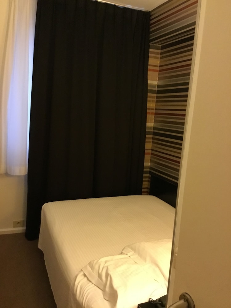 Double Room (Small) - Photo 3