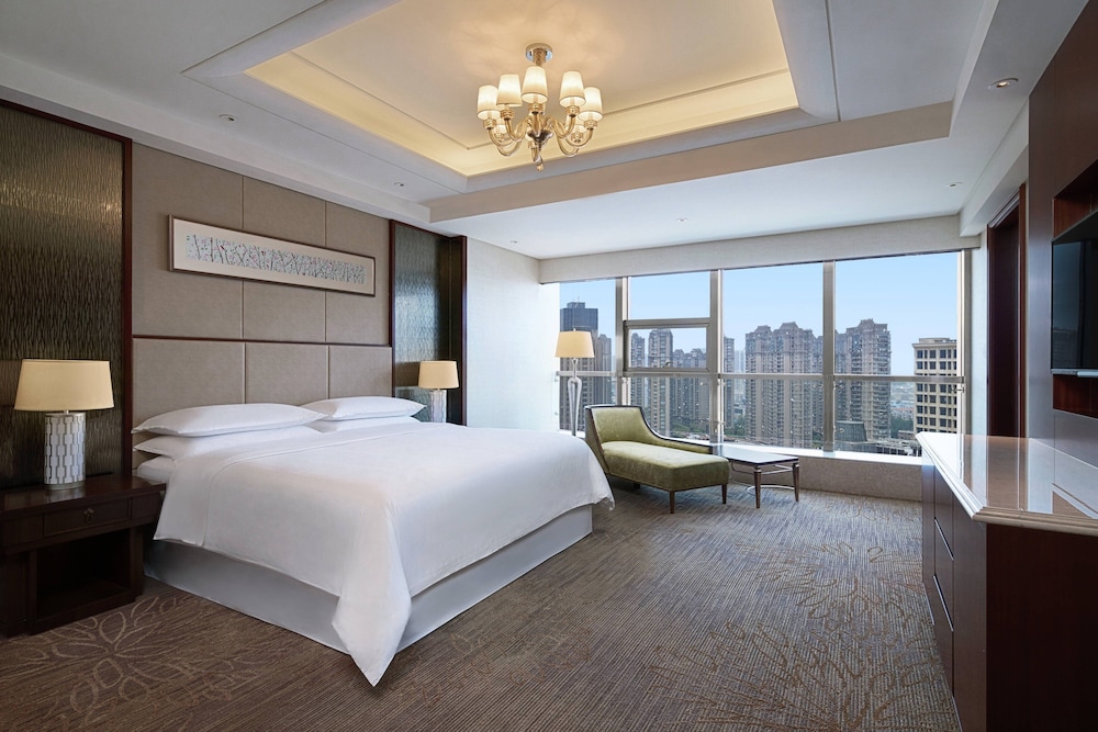 Club Suite, 2 Bedrooms, City View photo 1