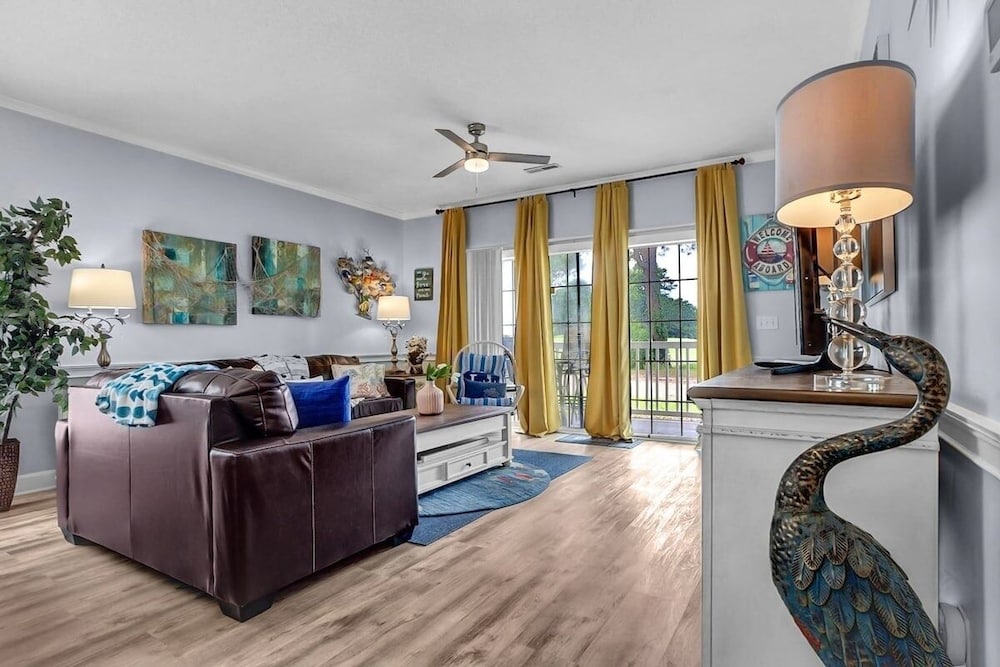 Condo, 2 Bedrooms