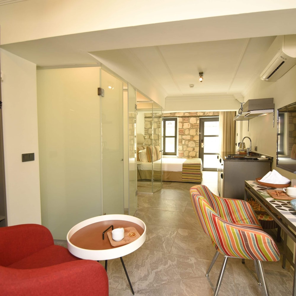 Double Or Twin Room - Photo 2