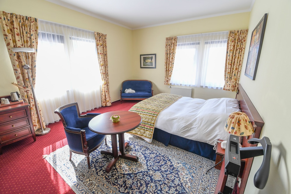 Executive Suite