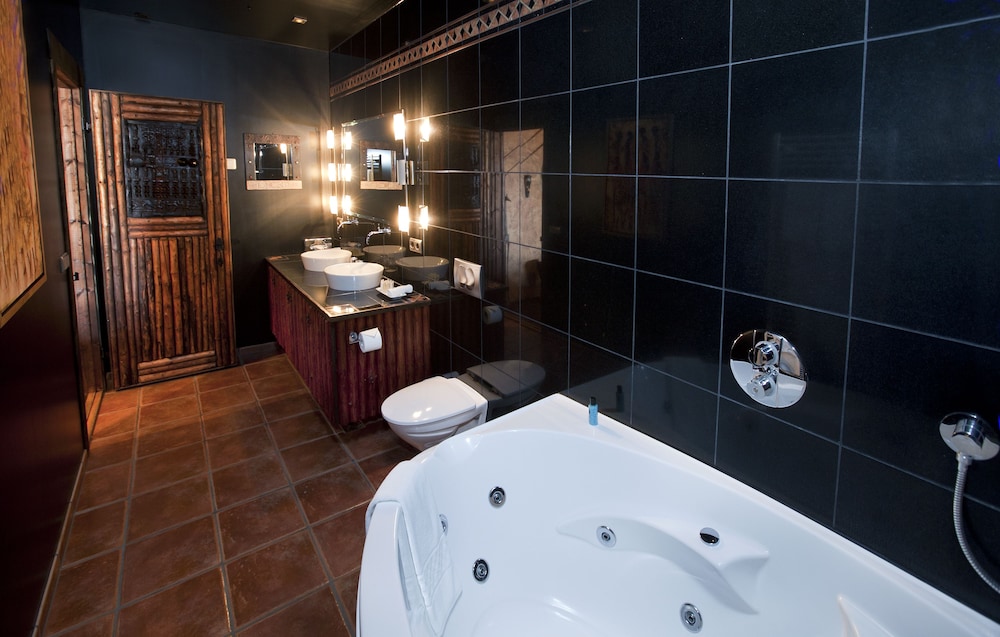 Suite, River View