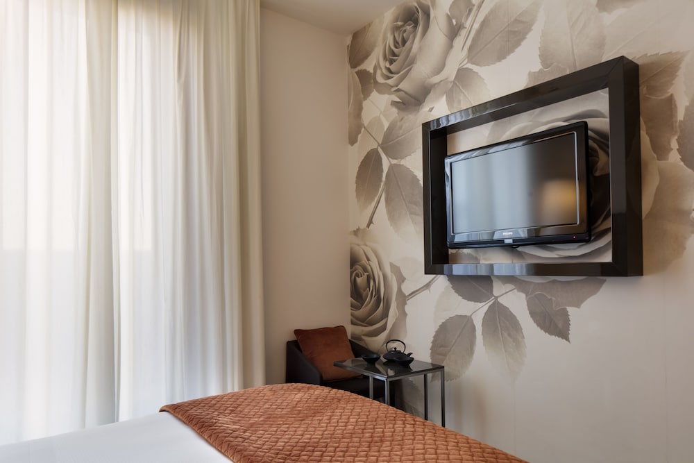 Superior Double or Twin Room photo 2