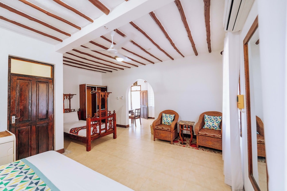 Family Room, Multiple Beds, Non Smoking, Garden View photo 1