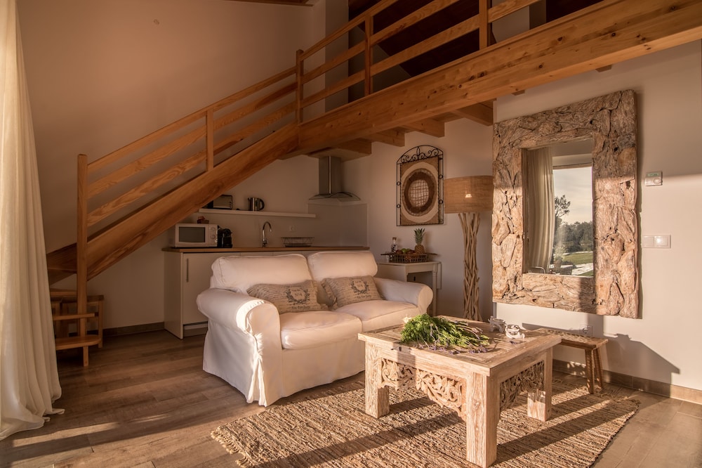 Cottage, Mezzanine photo 3