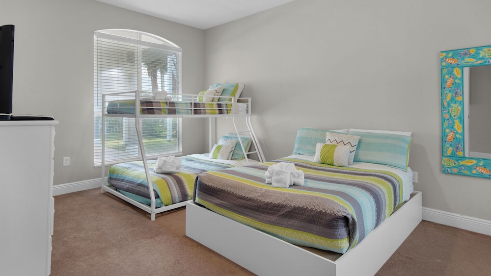 House, Multiple Beds, Pool Access, Pool View (White Sand)