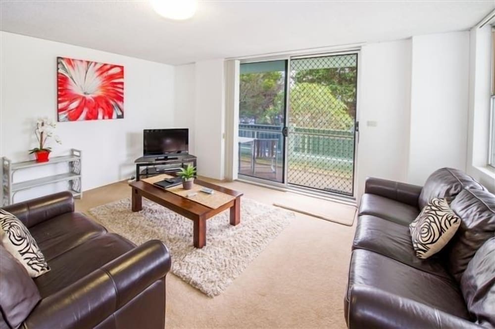 2 Bedroom Apartment 2 photo 3