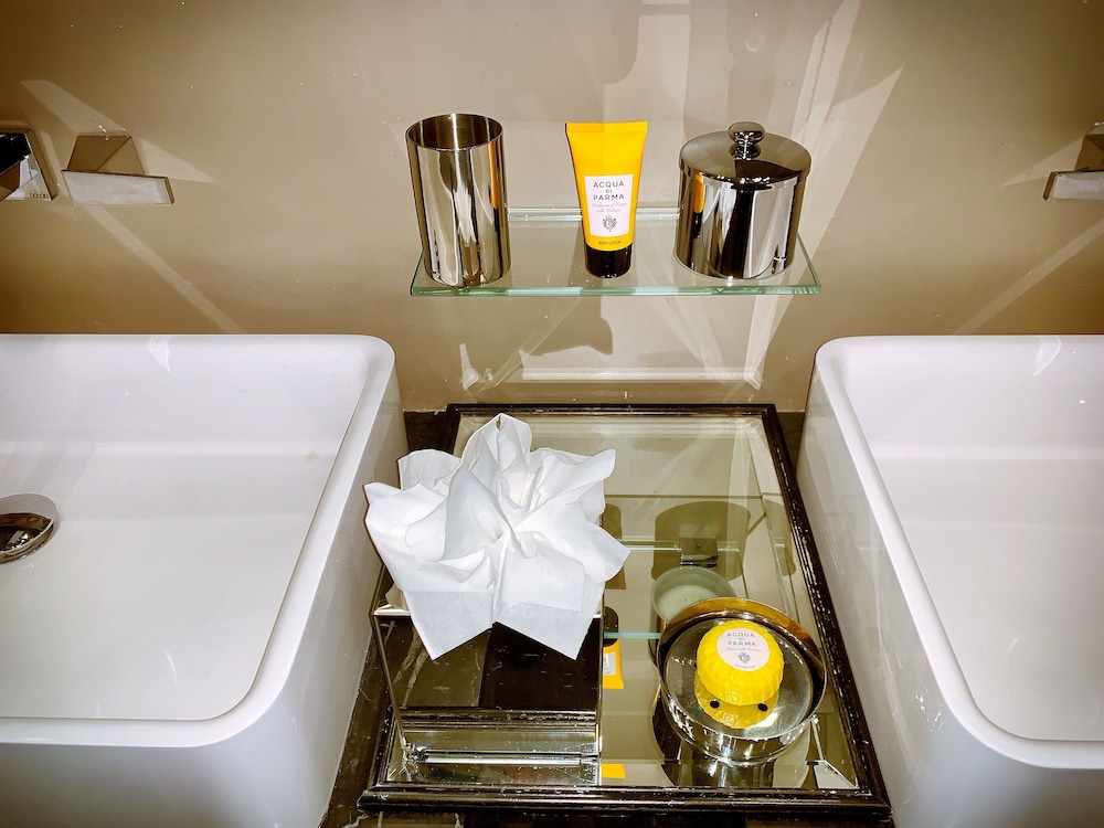 Junior Suite (Max 3 Adults)
