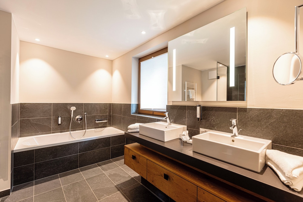 Premium Ferienwohnung mit 3 Schlafzimmern und Garten