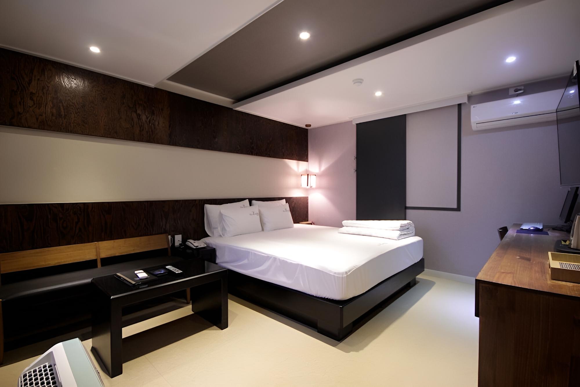 Room (Standard room (free watching Netflix ) - Photo 6