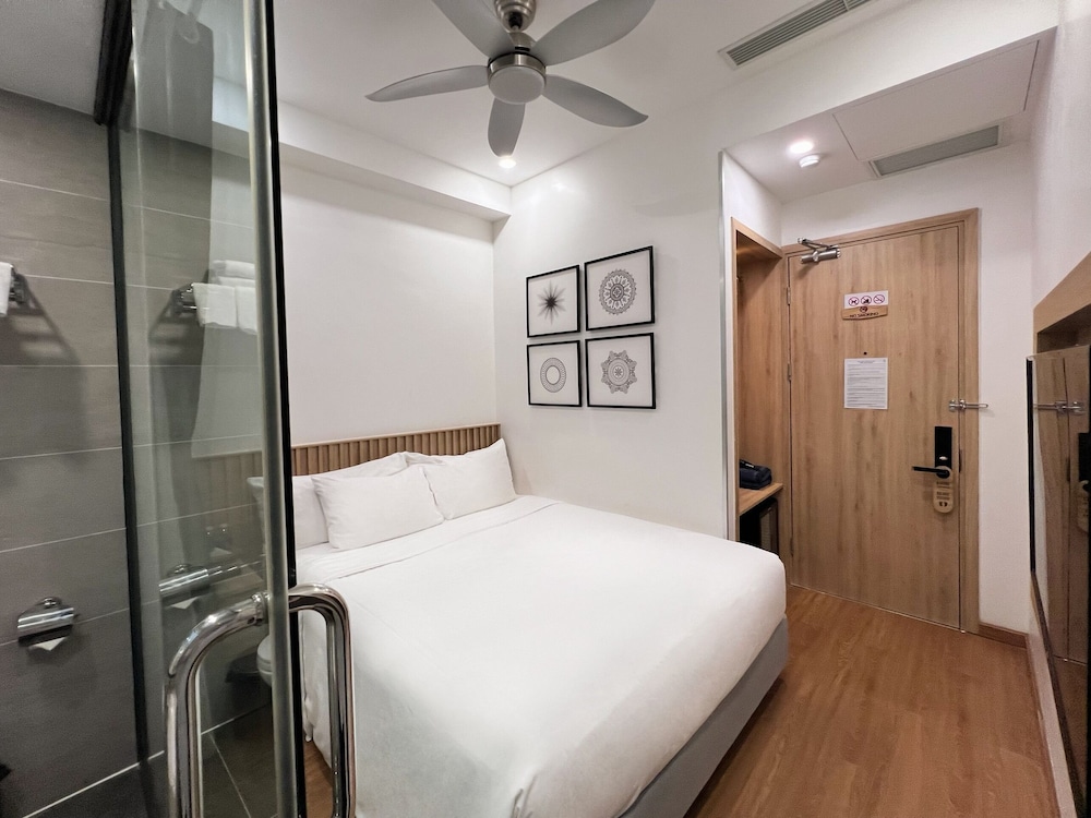 Standard Queen Room - Photo 2