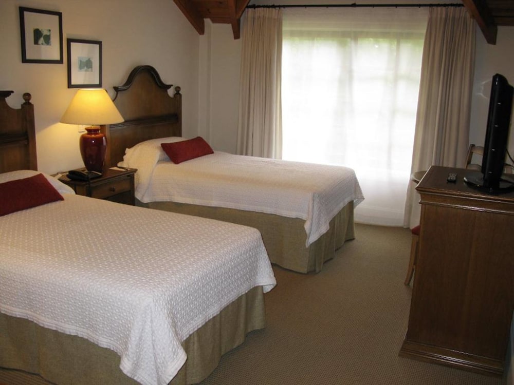 Standard Twin Room photo 2