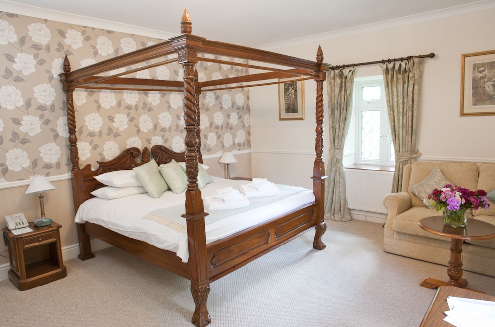 Premium Double Room (Four Poster Bed) photo 3