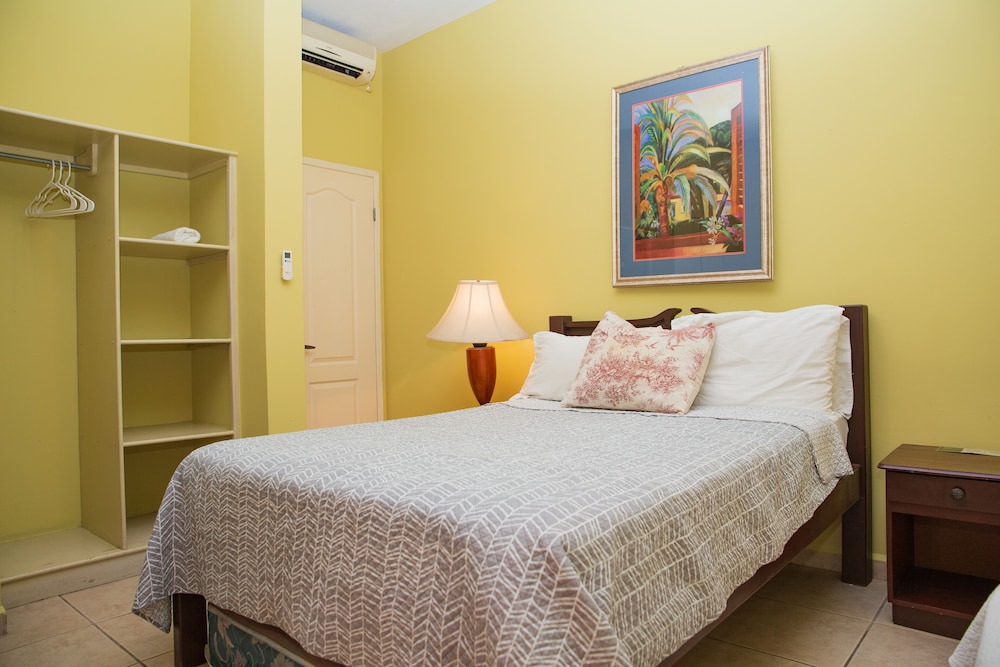 City Double Room, Multiple Beds photo 1