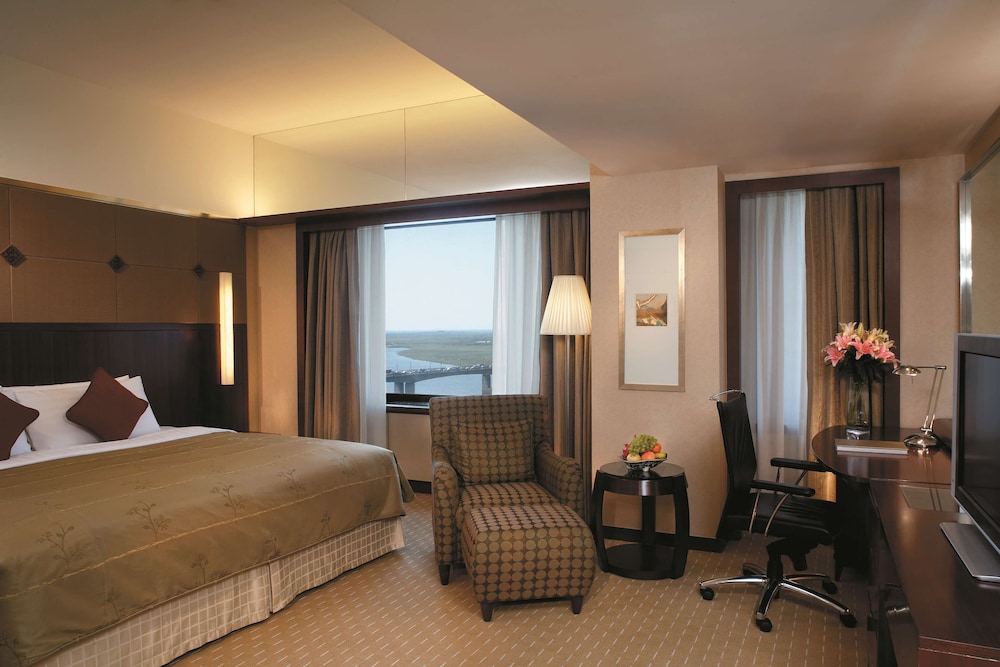 Horizon, Premier Room, 1 King Bed - Photo 2