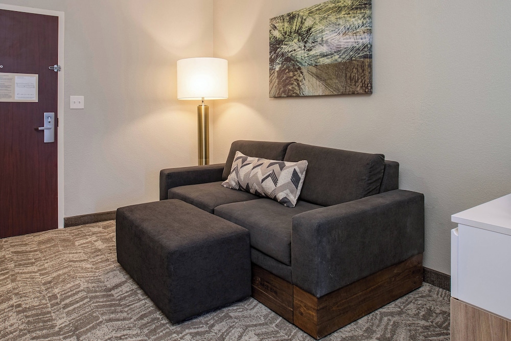 Suite, 2 Double Beds - Photo 2