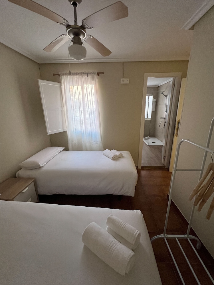 Comfort Twin Room, City View