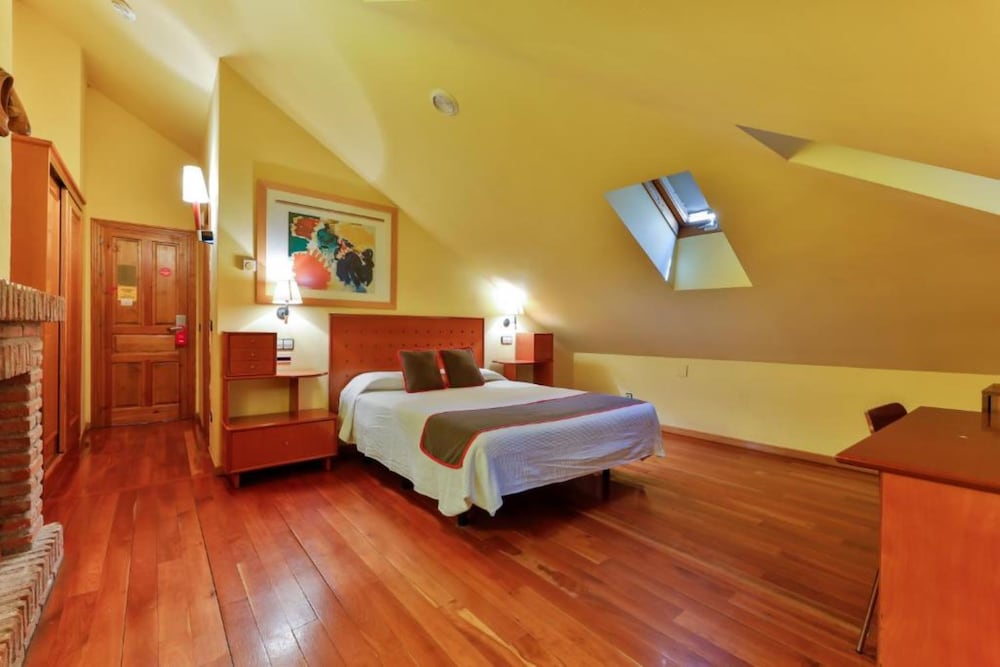 Deluxe Double Room photo 2